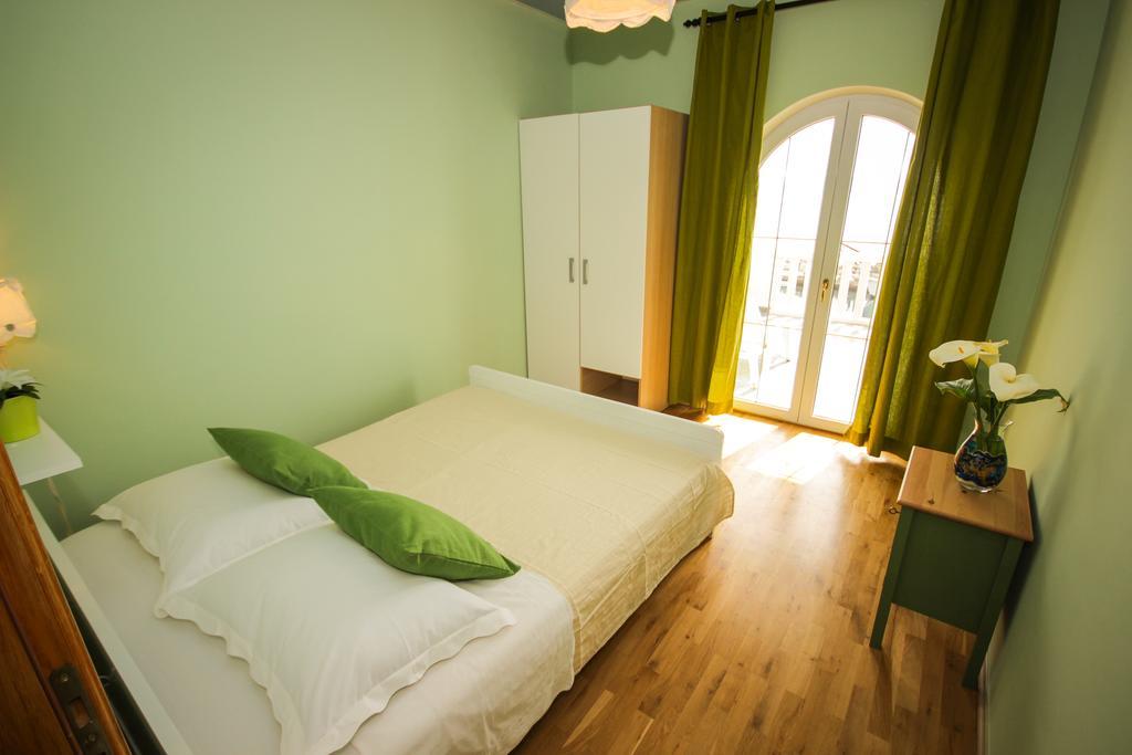 Apartmani Kristijan Jesenice  Eksteriør billede