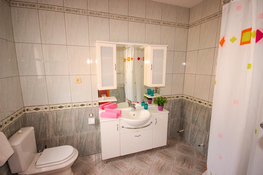 Apartmani Kristijan Jesenice  Eksteriør billede