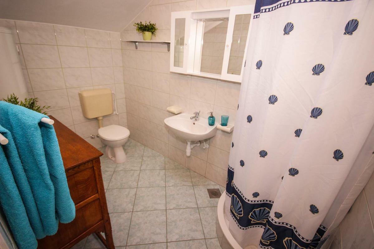 Apartmani Kristijan Jesenice  Eksteriør billede
